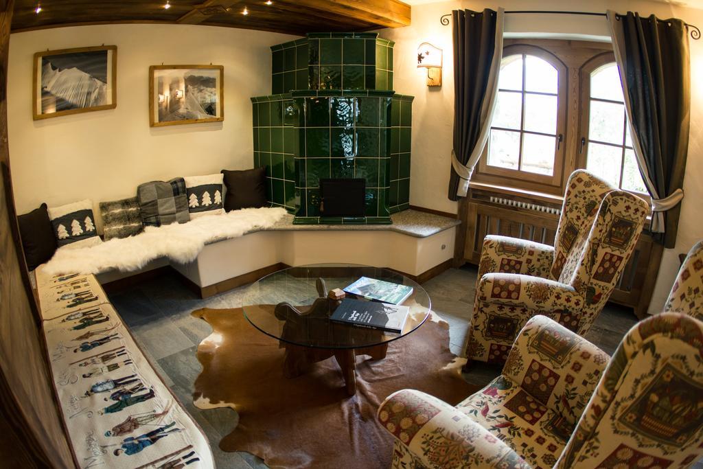 Hotel Les Montagnards Morgex Exterior photo